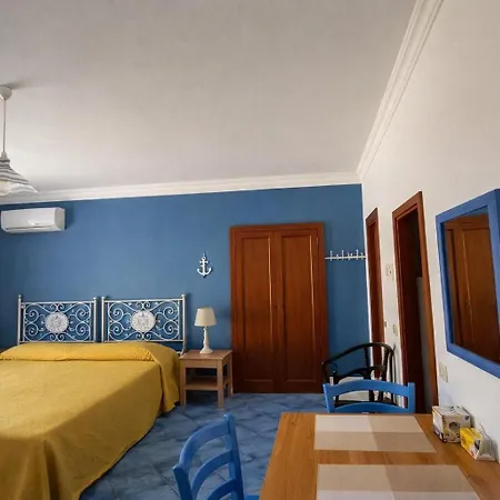 Aparthotel Hotiday Scogliera 3*