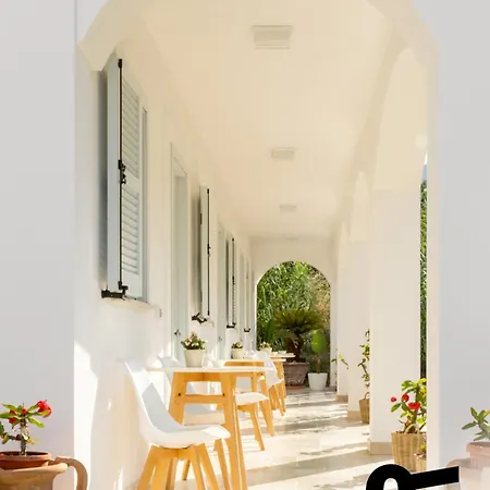 Apartahotel Hotiday Scogliera Ponza